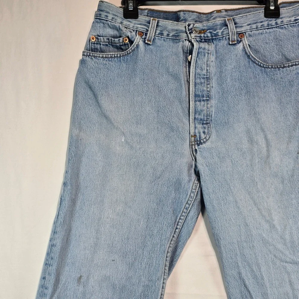 Vintage Levis 501 Jeans 36x32 Light Wash Button Fly Made in USA 1994 501-0149 - Picture 4 of 16